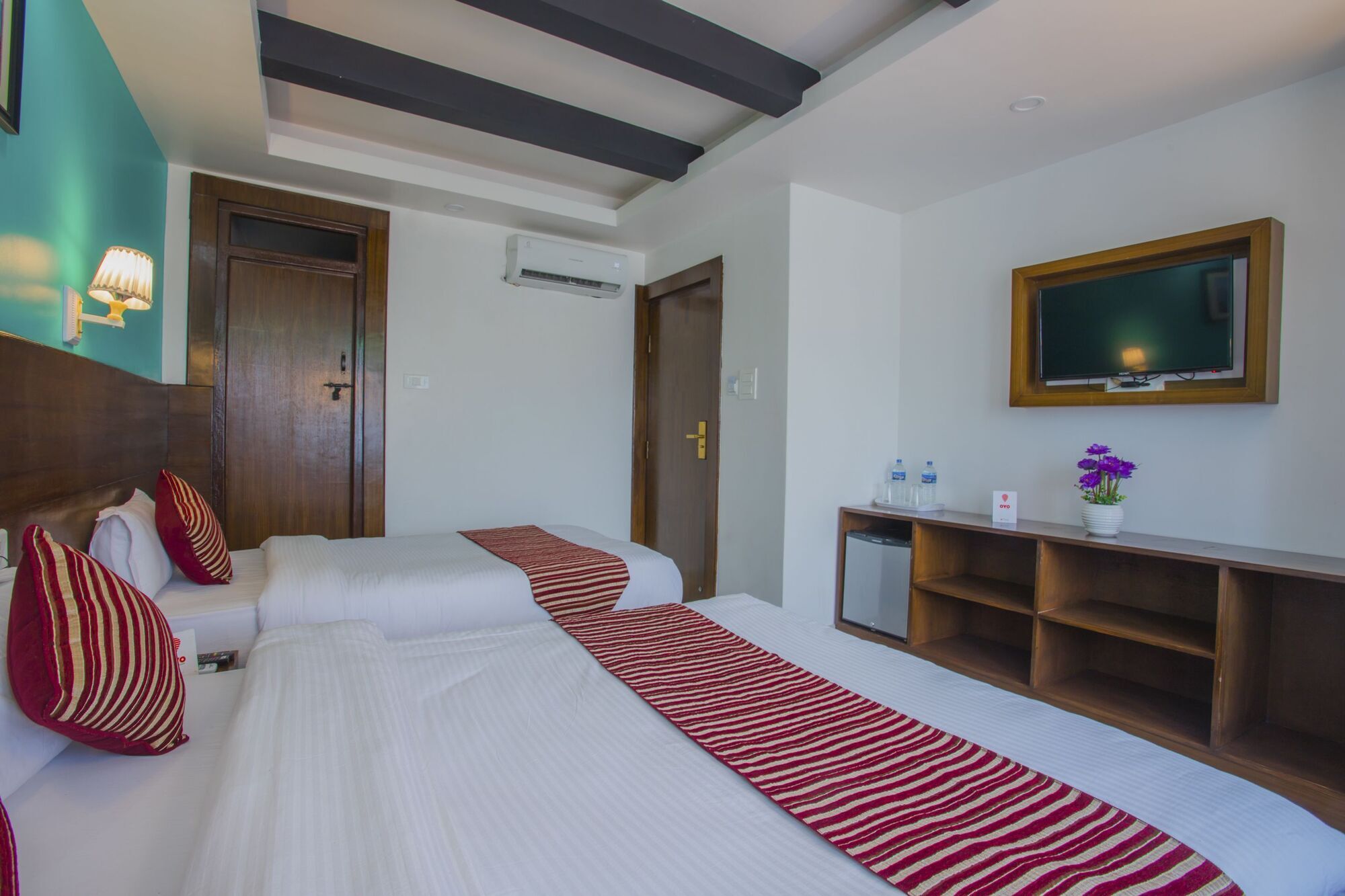 Hotel Lakeside Pvt. Ltd. Pokhara Exterior foto